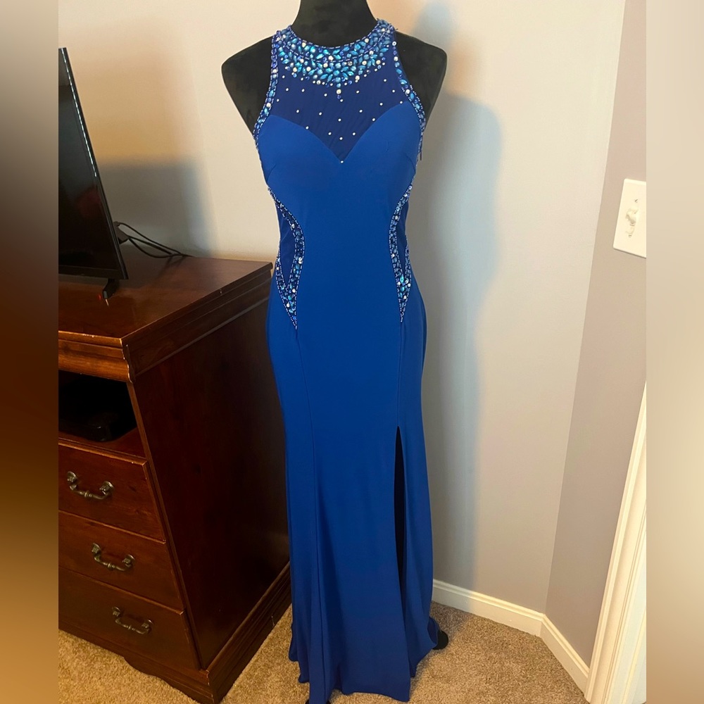 Royal blue homecoming, prom formal dress. Size 7.  Stretch material. Classy.